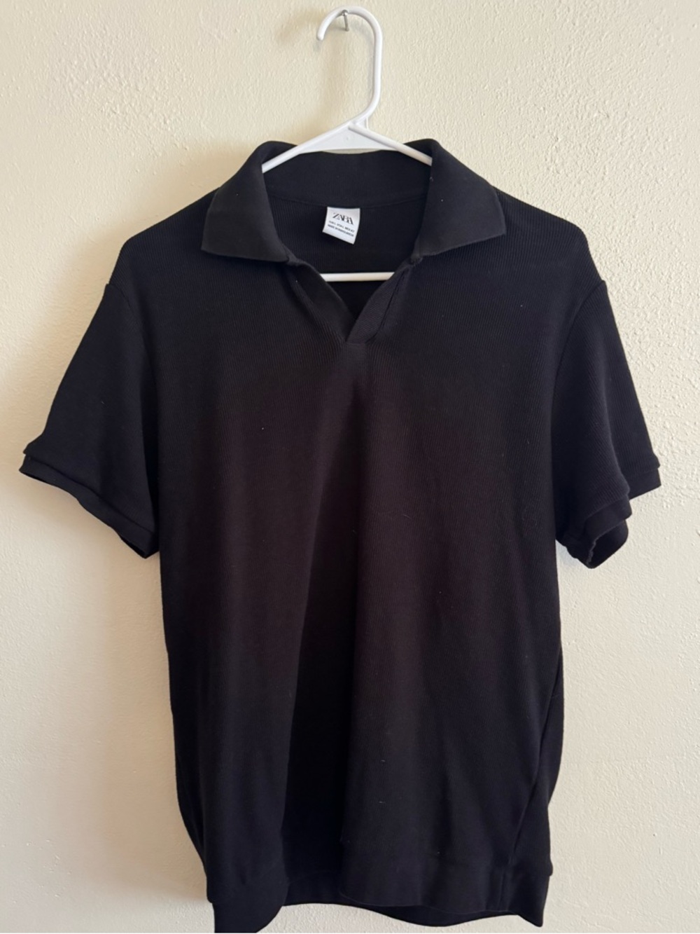 Zara Men’s Black Short-Sleeve Polo
